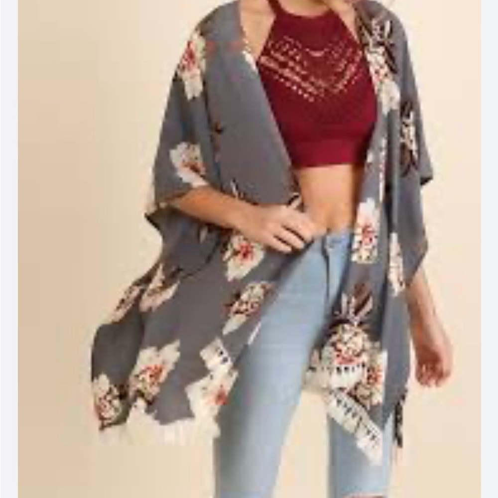Umgee Floral Kimono Cardigan NWT S/M Boho Fringe Festival Lightweight Layering￼